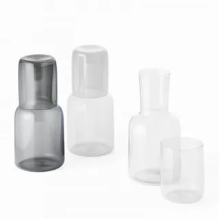 philippi VIVA Wasserkaraffe mit Becher - 0,7 Liter hellgrau