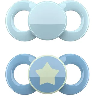 dentistar Day & Night Schnuller 4er-Set - Größe 1 für 0-6 Monate - Zahn- & kieferfreundlicher Silikon Schnuller - Mit Leuchtschnuller für die Nacht - Blau & Blau mit Stern - Made in Germany