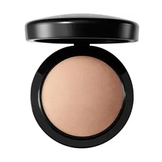 MAC Mineralize Skinfinish Natural Kompaktpuder 10 g Medium Plus