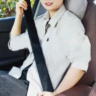 GUAN Extra lange Sicherheitsgurt-Bezüge, weiches Pelz für Erwachsene, Kinder, Damen und Herren, Sicherheitsgurt-Abdeckung, Gurtband-Dekoration, Schulterpolster-Schutz, (1 x schwarz, 64,8 cm)