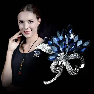 Strass Blume Brosche Pin Glitzernden Blauen Kristall Floralen Brosche Klassische Hochzeit Braut Korsage Bouquet Revers Pin Vintage Schal Schal Kleidung Accessoires Schmuck Für Frauen Mädchen