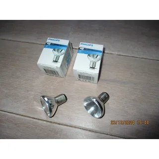 2x Philips BA14d 12V CL 32 750cd 3000k 20W 235 Lumen 41x38 Halogen Lampe NEU