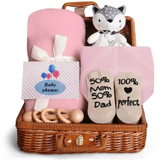 Baby Geschenkset zur Geburt – 7 in 1 Neugeborenen Geschenk für Jungen & Mädchen mit Decke, Schmusetuch, Holzrassel, Lätzchen, Socken & Souvenirbox – Babygeschenke zur Geburt Mädchen Junge (Rosa)