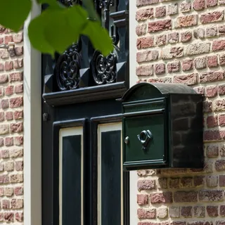 B13 Briefkasten Grün