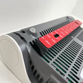 AVM FRITZ!Box Halter aus Metall (7590 / 7590 AX / 6660 / 6890 / 5590 Fiber / 6670 Cable / 7690) Wandhalterung Halter Befestigung kopfüber aus Alu