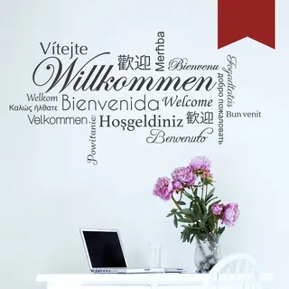 WANDKINGS Wandtattoo - Willkommen in verschiedenen Sprachen - 120 x 68 cm - Dunkelrot - Wähle aus 5 Größen & 35 Farben