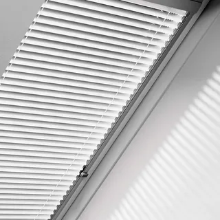 VELUX Orignal Jalousie/Jalousette PAL MK06 7001S / Bedienart : Manuell/Farbe : Uni Weiß/Fenstergröße : MK06 / Fenstertypen : GGU, GGL, GPU, GPL, GTU, GTL, GXU, GXL_20531