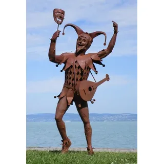 Casa Padrino Luxus Deko Narren Skulptur Rost 101 x 85 x H. 212 cm - Garten Deko Narrenfigur - Große Stahl Skulptur - Garten Skulpturen - Metall Skulpturen