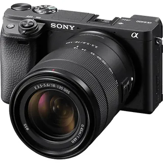 Sony Alpha 6400 + 18-135 mm OSS