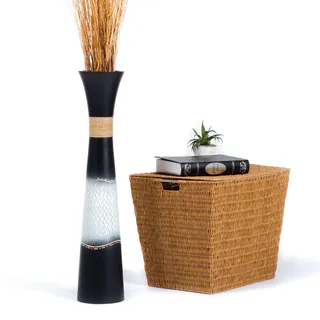Leewadee Große Deko Bodenvase Für Dekozweige, Hohe Standvase Für Pampasgras, Design Holzvase, 65 cm, Schwarz