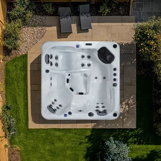 Outdoor Whirlpool - Sierra (200x200x80cm)