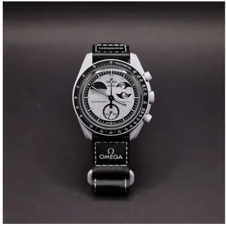 Swatch x Omega Bioceramic Moonswatch Mission To Earthphase | SO33M700