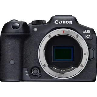 Canon EOS R7 + 18-150 mm IS STM + EF-EOS R Adapter