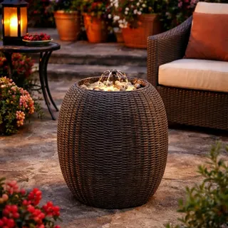 Festive Lights - 45 cm Solar-Wasserspiel mit Rattan-Effekt – kaskadierender Kieselstein-Brunnen, natürliches braunes Polyresin, IP44-bewertet, Gartendekoration für den Außenbereich – Außenpanel,