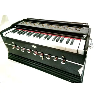 Indisches Maharaja Harmonium Nr. 5200n - 9 Stopp - Sangeeta - 31⁄2 Oktave - mit Koppler, Lieferung mit Buch und Tasche, gestimmt auf A440, Mahagoni-Farbe
