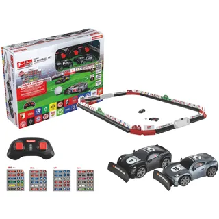 Carrera RC Fahrzeug Bundesliga Soccer Set I Spielfeld mit 2 Mini-RC-Autos – Tore, Ball, Sticker & Banden I Rennaction trifft Fußballspiel I Für Kinder ab 6 Jahren