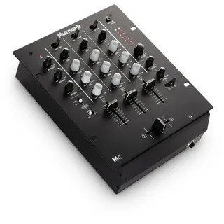 Numark M4 3-Kanal Scratch DJ Mixer, Rack-montierbar mit 3-Band EQ, Mikrofoneingang und austauschbarem Crossfader mit Reverse und Slope-Kontrollen