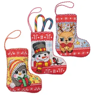 Riolis Kreuzstich Stickpackung "Weihnachtsstrümpfe klein, 3er-Set", Zählmuster, a 11x15cm