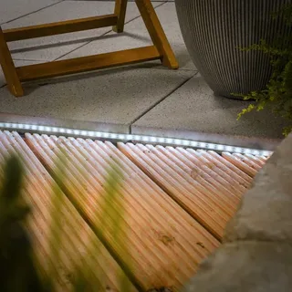 esotec Solar LED-Streifen LED-Stripe für außen 5 Meter 300 LEDs kaltweiß 102711 - Weiß