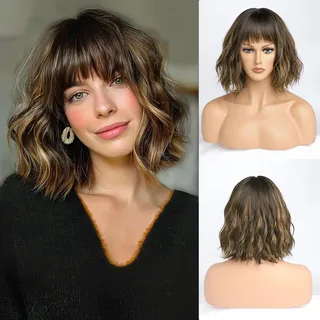 YaissmyLu Kurze Braune mit Highlights Perücken Perücke Braun Blonde Spitzen mit Stirnfransen Kurze Welle Bob Perücke Schulterlang Synthetisches Haar(30 cm)