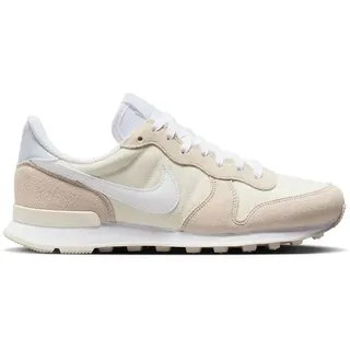 NIKE Damen Freizeitschuhe WMNS INTERNATIONALIST, COCONUT MILK/SANDDRIFT-FOOTBAL, 42 1⁄2