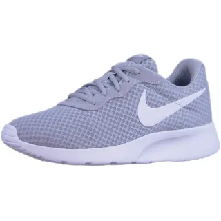 Nike Wmns Tanjun, Damen Laufschuhe, Grau (Wolf Grey / White 010), 35 EU