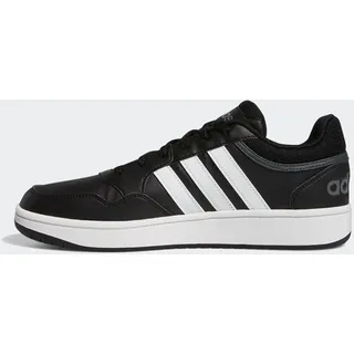 Core Black / Cloud White / Grey Six 40