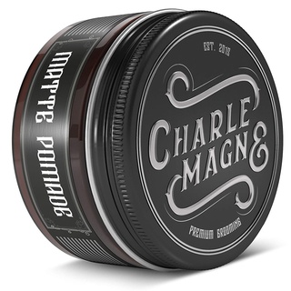 Charlemagne Matte Haarpomade für Herren - Mittlerer Halt, 100 ml, Lederduft - Wasserbasierte Haar Pomade Herren - Haarstyling Matte Pomade für Männer - Entwickelt von Friseuren - Made in Germany