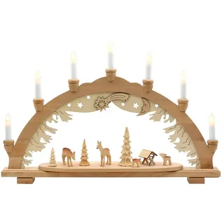 Dekohelden24 7 Flammiger Holz Schwibbogen Motiv: Rehe im Wald mit geschnitzten Bäumen, ca. 57 x 9 x 38 cm.