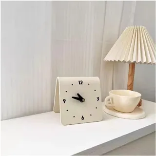 SIXRUN Tischuhr, Desktop-Uhr, Schlicht, Modern, Leises Uhrwerk, Metall-Schreibtischuhr, Ornament für Schlafzimmer, Nachttisch, Wohnzimmer, Zuhause (Cremeweiß)