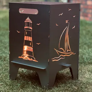 FEUERTONNEN BERTLING® Feuertonne Mit Maritim Motiv | Stabiles Stecksystem Mit Tragegriffen | Robust & Aus Hochwertigem Stahl | Für Eine Knisternde Gemütlichkeit In Deinem Garten (50cm Segelboot)